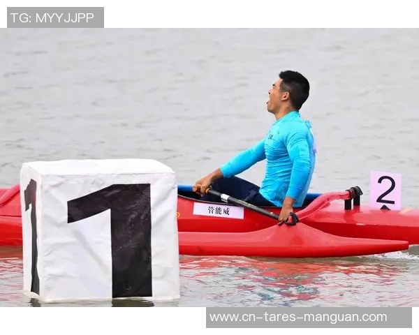 残特奥会皮划艇运动员划出垂直航线